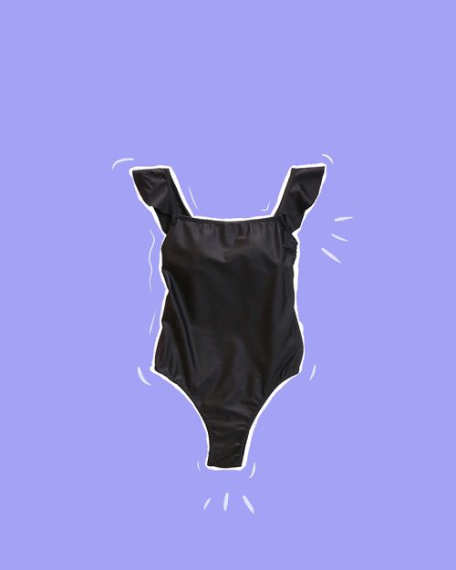 entera de escote recto, breteles con volados, negra